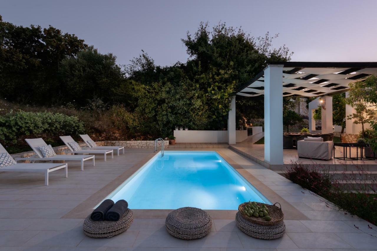 Levantes Luxury Home - Nature Inspired, Pool & Bbq, By Thinkvilla Prinés 외부 사진