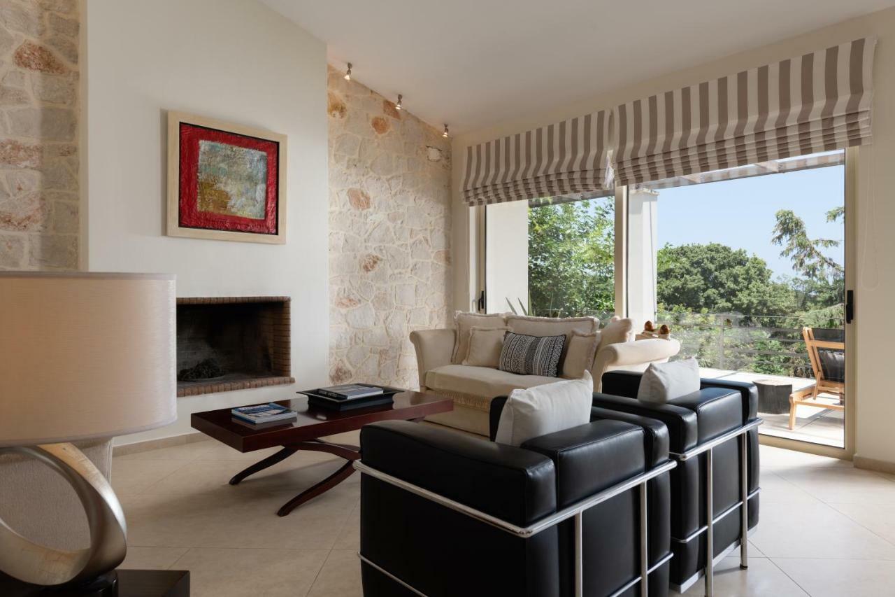 Levantes Luxury Home - Nature Inspired, Pool & Bbq, By Thinkvilla Prinés 외부 사진