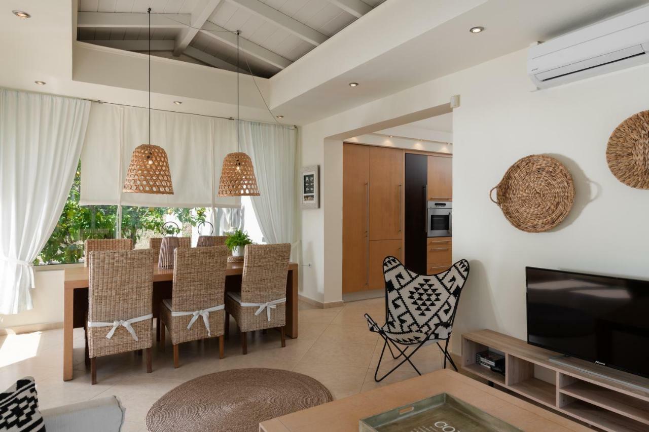 Levantes Luxury Home - Nature Inspired, Pool & Bbq, By Thinkvilla Prinés 외부 사진